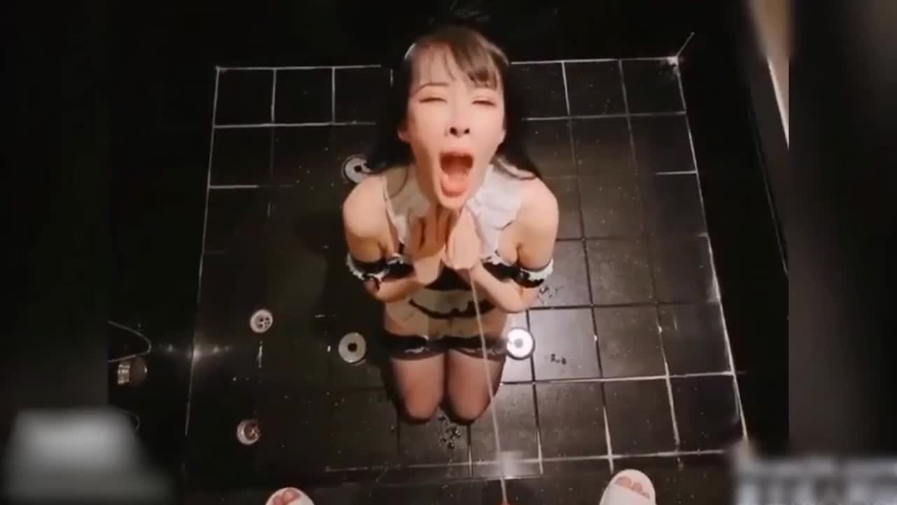 [MP4]STP27186古风装扮舞女！才艺十足小姐姐！先给大家跳支舞，苗条身材细长美腿，激情裸舞，渔网袜高跟鞋很会玩VIP0600